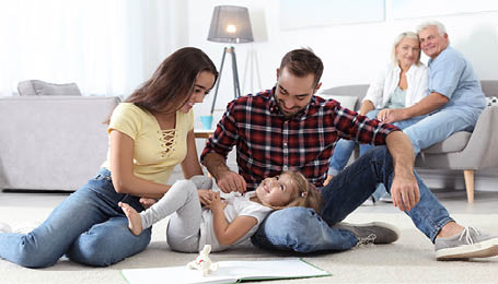 Famiglia in casa